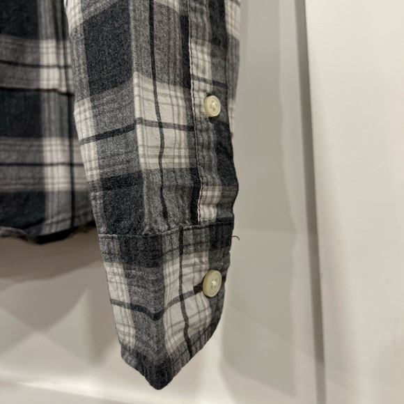 Abercrombie Kids, boy’s grey plaid shirt - Picture 4 of 7
